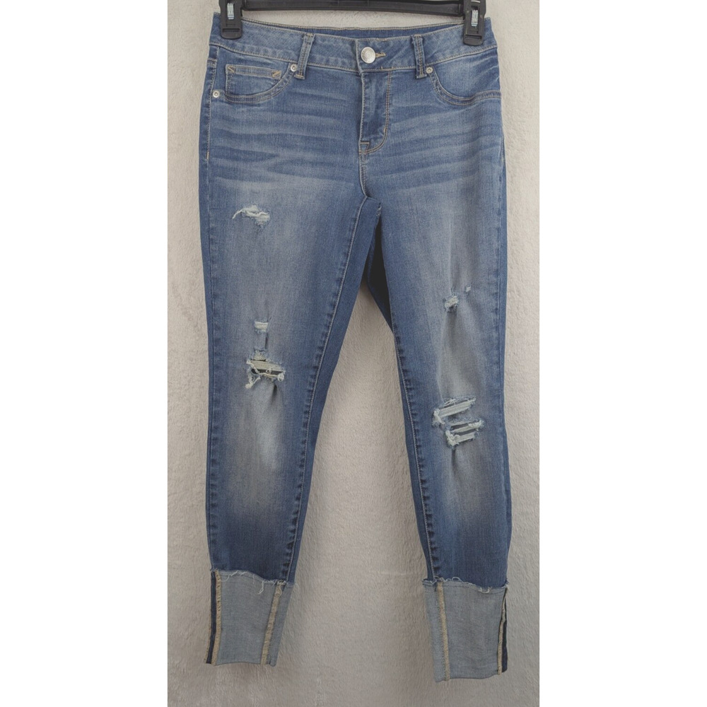 Maurices sz S Short Jeans cuffed distressed stretchy mid rise 1302